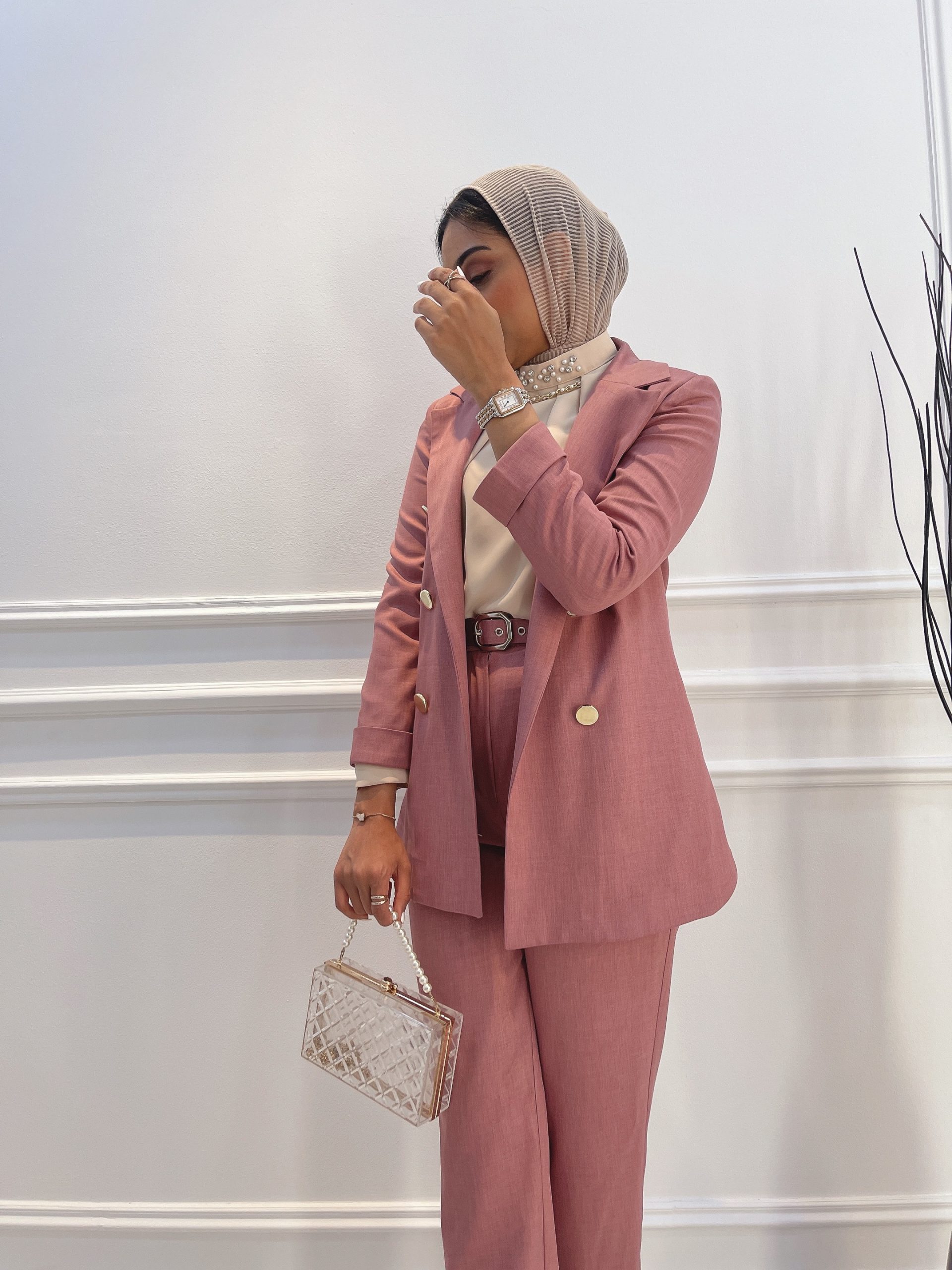 6B5A080C-7695-41F6-9658-F0E57E67983C