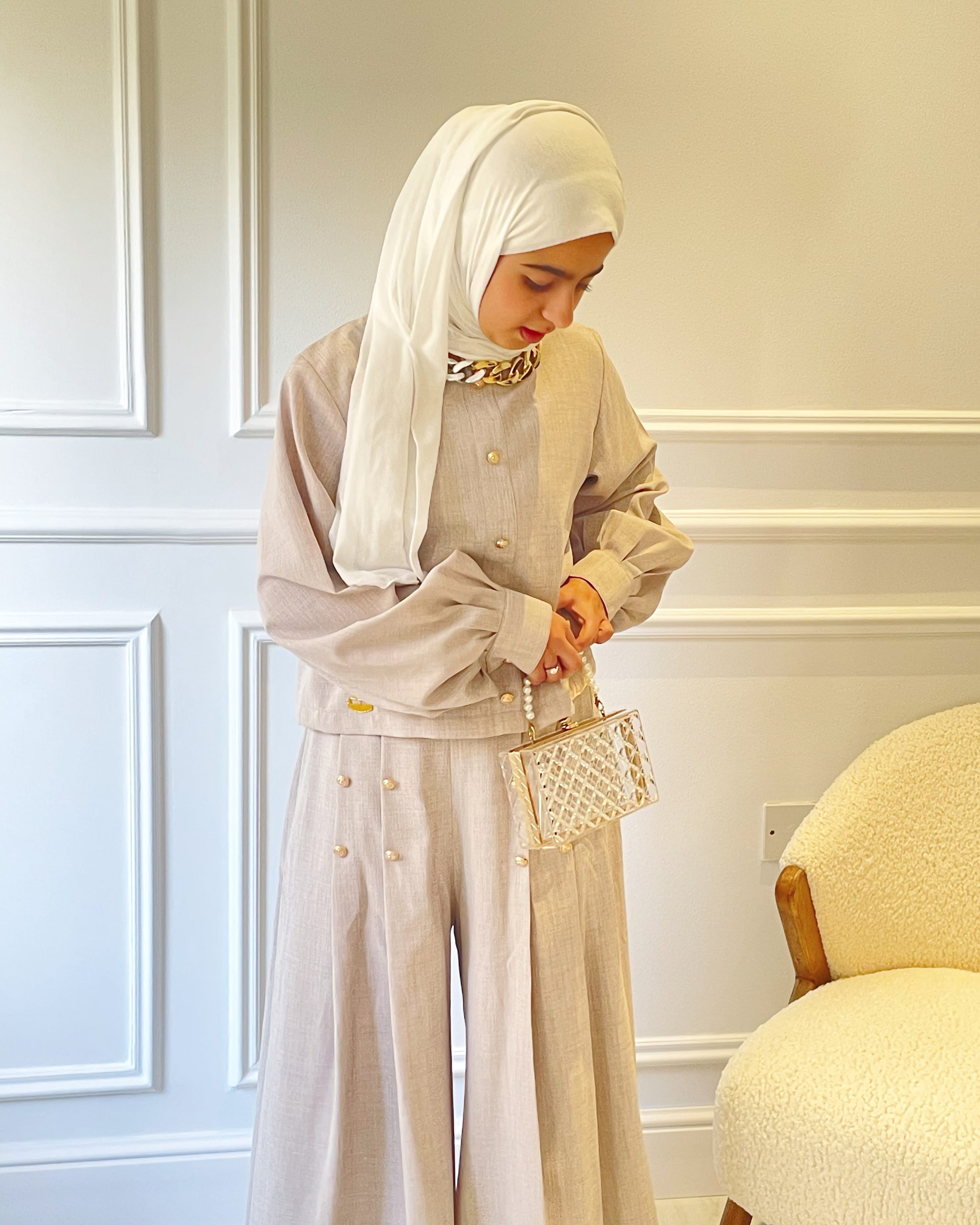 C0146B09-1761-4AC2-8040-BFFA7B19F6DB