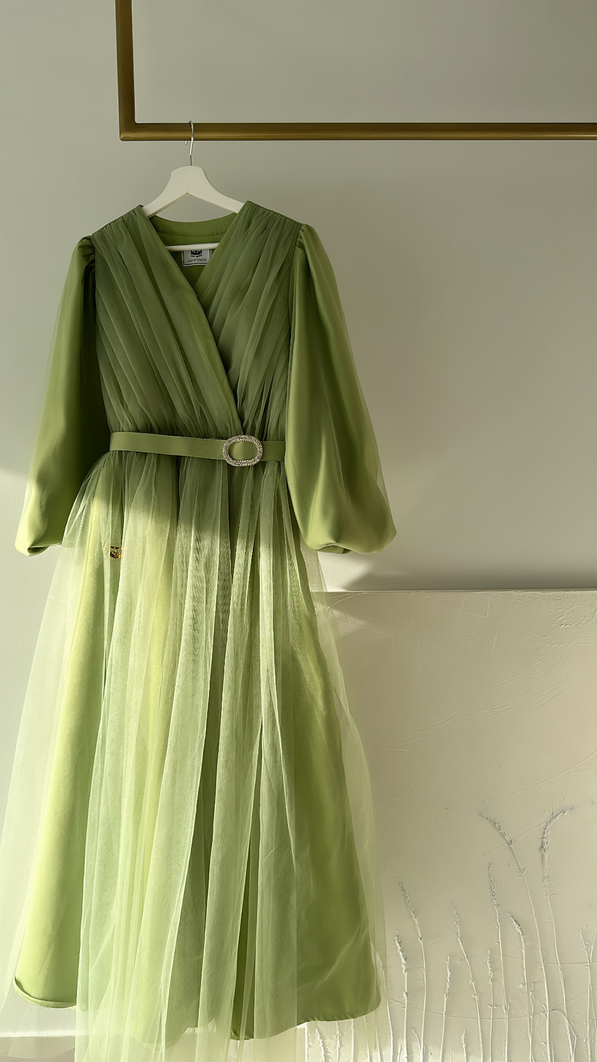 D138F084-FE57-44E0-966D-AF86E0B57D2C